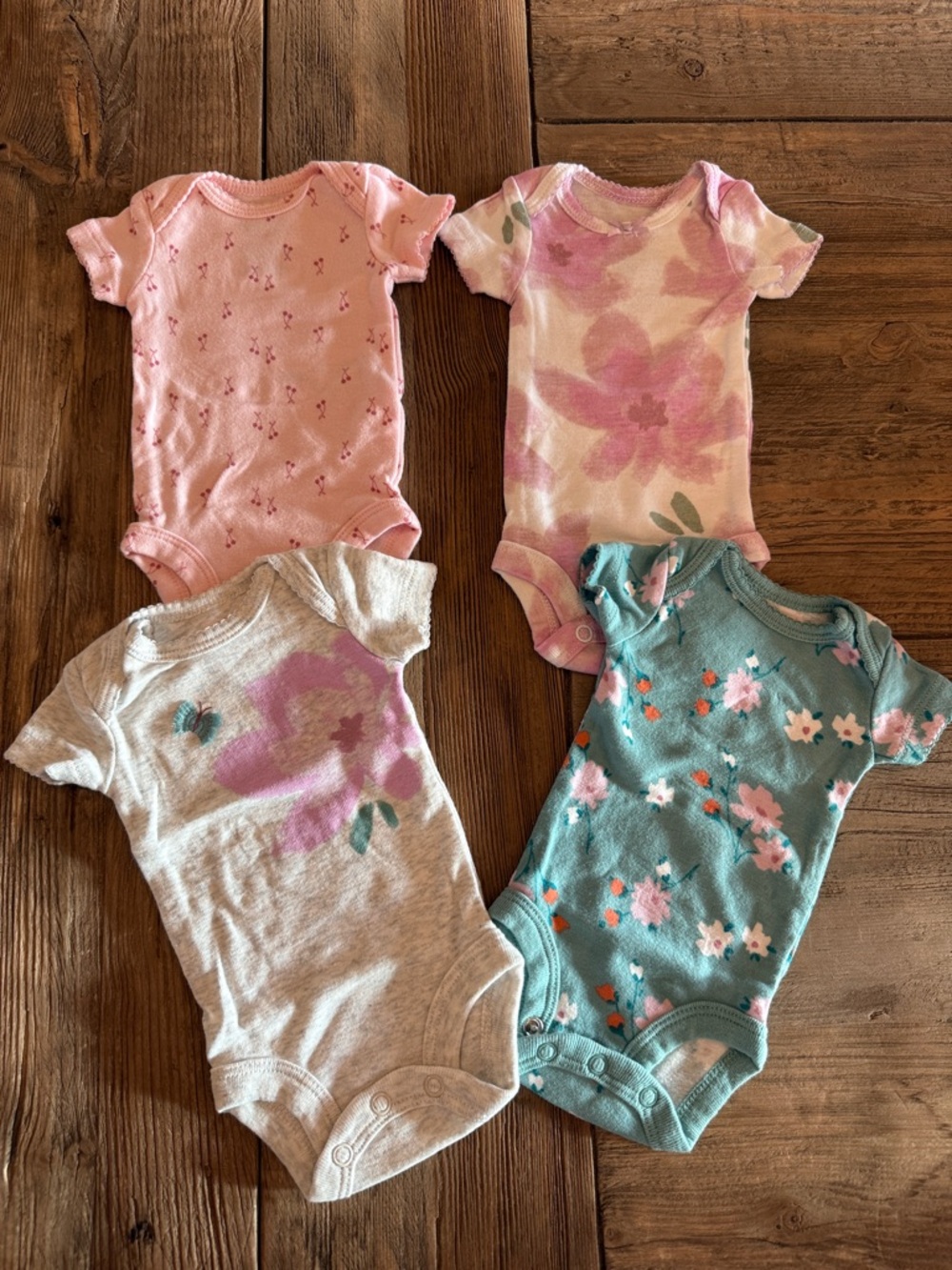 Carter’s 4 pack Preemie Baby Floral Short-Sleeve One-Piece Bodysuits